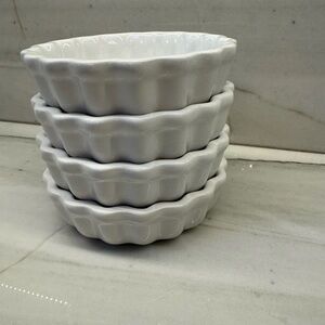 Set Of 4 Le Creuset mini tart bowls
